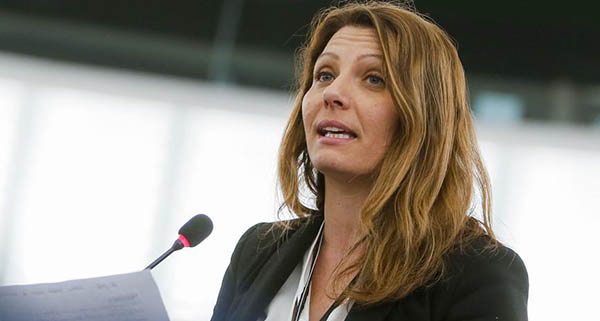 Quelle che “Casaleggio controlla tutto, anche le password dei nostri social” e “lascio il Movimento”