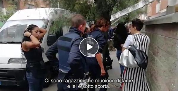 L’allegra famiglia Spada che aggredisce e accusa la giornalista Federica Angeli