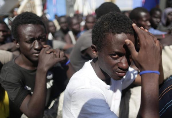 Dai centri di accoglienza alle strade: è per odiarli meglio