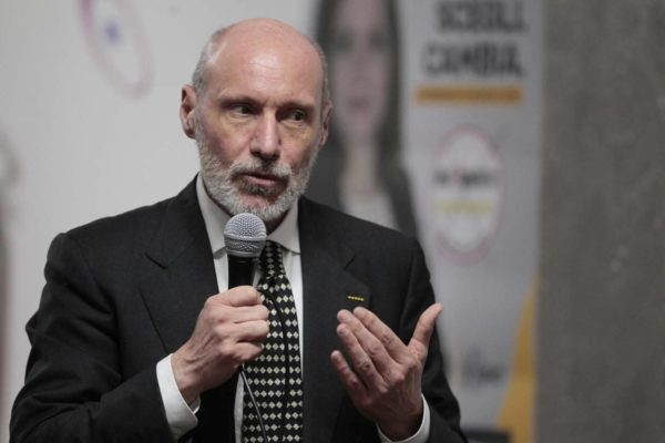 Il festino di fine anno del M5Espelle