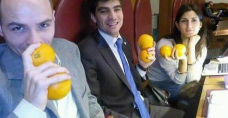 Di stelle cadenti, pentastelle e buchi neri…