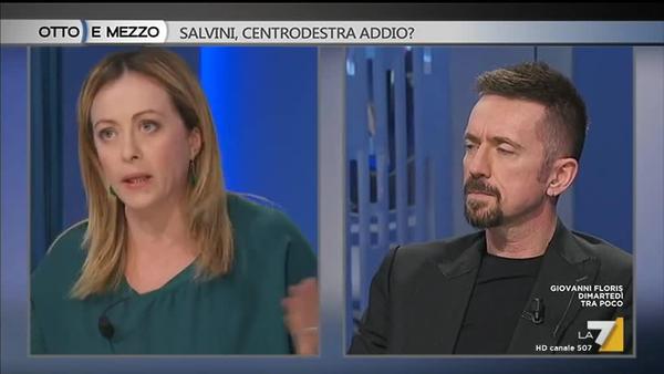 La leader profamiglia tradizionale con figlia fuori dal matrimonio e convivenza more uxorio in cattedra