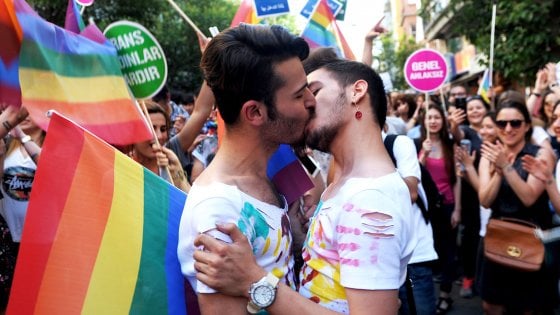 Congresso Mondiale delle Famiglie: un sentito grazie alle persone omosessuali che hanno votato Lega