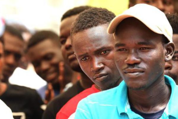 In Liguria niente soldi agli hotel che ospitavano migranti. Il PD: “Norma Nazista”