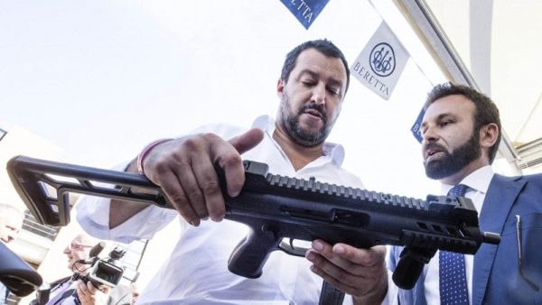 La mitragliatrice leghista che spara dai social pagata con soldi pubblici