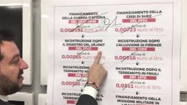 Il segretario della Lega che “dal 5 marzo si tagliano le accise” (era il 2018)