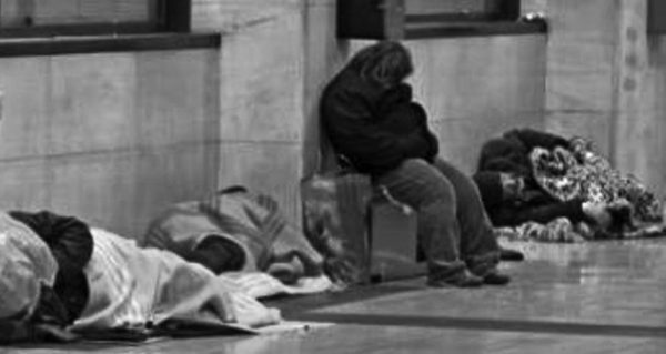 Torino. I senzatetto tornano dove stavano (non ci sono bande bulgare di taglieggiatori e noi non pubblichiamo notizie false)