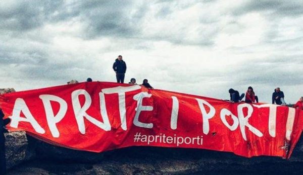 E mentre Salvini finge di litigare con la Sea Watch sbarchi fantasma a Crotone ed ingressi fantasma dalla Slovenia