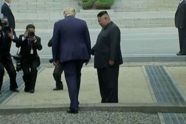 Una flatulenza in Corea del Nord e i media gridano al miracolo