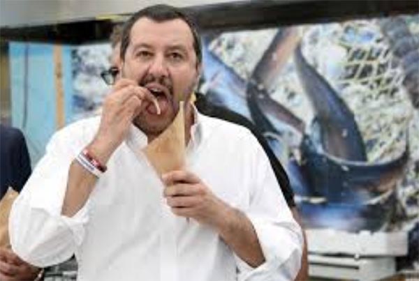 Manifestossi all’orizzonte spezzatino di Salvini….