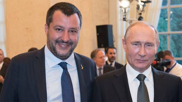 Il leader leghista appoggia i neofranchisti spagnoli di Vox