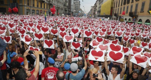 La “influencer” che inneggia a Hitler, ma non “c’è nessun altro riferimento al Nazismo”