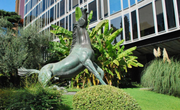 Di una Rai così genuflessa non avevamo memoria