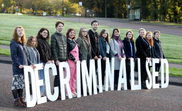 L’Irlanda del Nord legalizza aborto e matrimonio egualitario