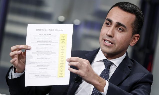 Contrabbandavano sigarette mentre percepivano il reddito di cittadinanza