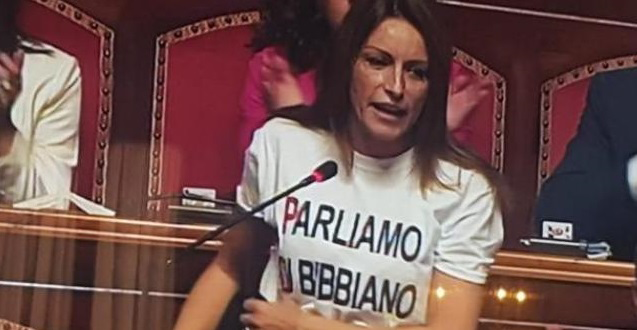 Lucia Borgonzoni non molla la poltrona a Roma e in Emilia Romagna non sarà a capo dell’opposizione