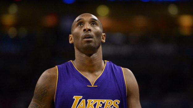 Cade l’elicottero e muore Kobe Bryant. Morta anche una delle quattro figlie del campione