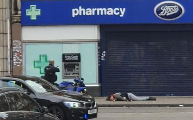 Attacco ai passanti a Londra. Scotland Yard: è terrorismo islamico