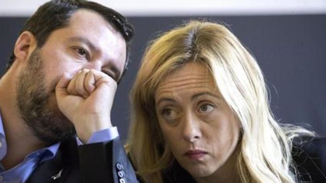 Minacce “No Vax” anche a Matteo Salvini e Giorgia Meloni: “Ecco le mxxxe della finta opposizione…”