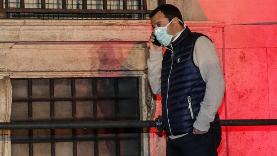 Quel Salvini che parla di “Conte con pieni poteri è solo al comando” è quel Salvini che diceva “Datemi pieni poteri”?