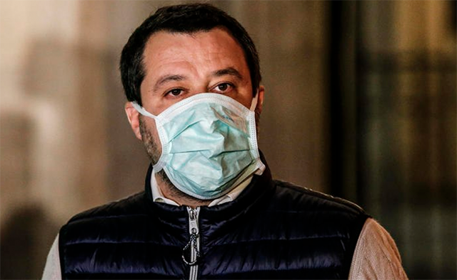 Salvini non può fare la manifestazione voluta da Salvini per le proibizioni del decreto Salvini