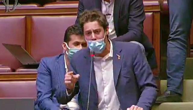 Il leghista Toccalini definisce “zecche rosse” chi ha celebrato il 25 aprile e il Primo Maggio tra gli applausi dei suoi camerata