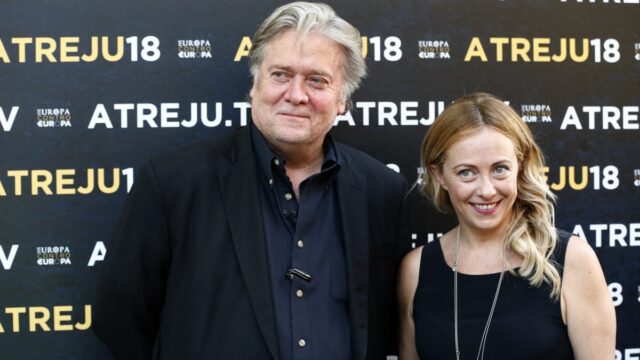 Giorgia Meloni nuova leader dei Conservatori a Bruxelles dove sta con tutti quelli che non vogliono dare soldi all’Italia