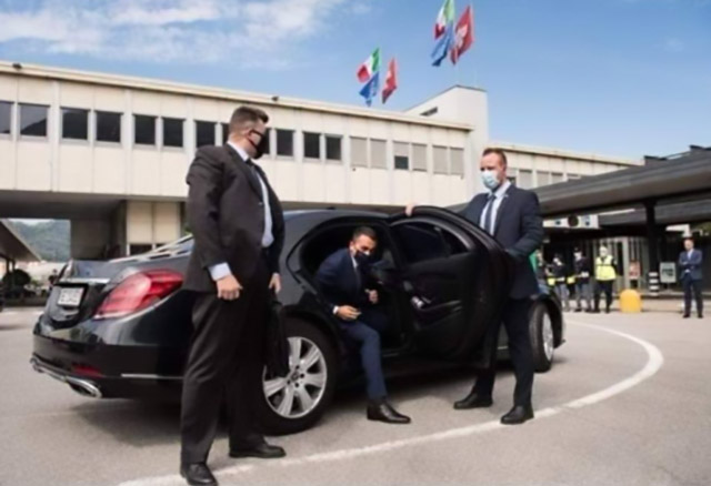 Quelli che “Se mi vedete scendere da un’auto blu, linciatemi”… E poi venne la domotica