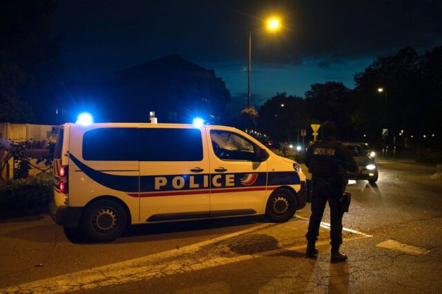 Decapitato in strada a Conflans-Sainte-Honorine: ucciso il presunto assassino 18enne ceceno