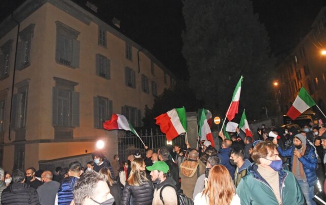 Da Elsa Fornero a Giorgio Gori: o del neosquadrismo che assedia le abitazioni private innescato da Salvini nel 2016