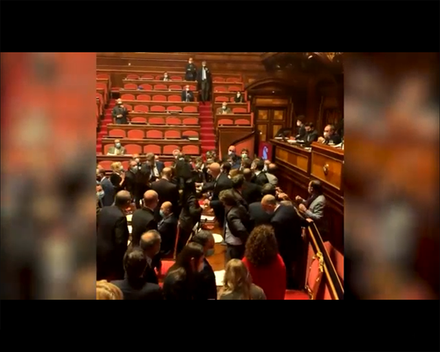 Nuova rissa leghista con assembramento al Senato (un figurone, parte seconda…); Questore e Commesso in infermeria e Dl Sicurezza approvato comunque