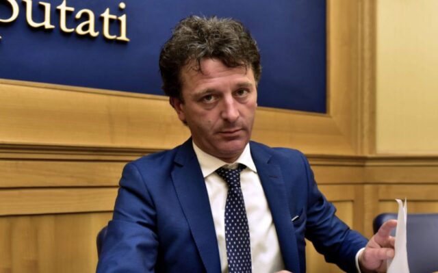 Luca Pastorino (Leu) sulla fiducia al nuovo governo: “Governo Draghi? Sì, ma insieme”