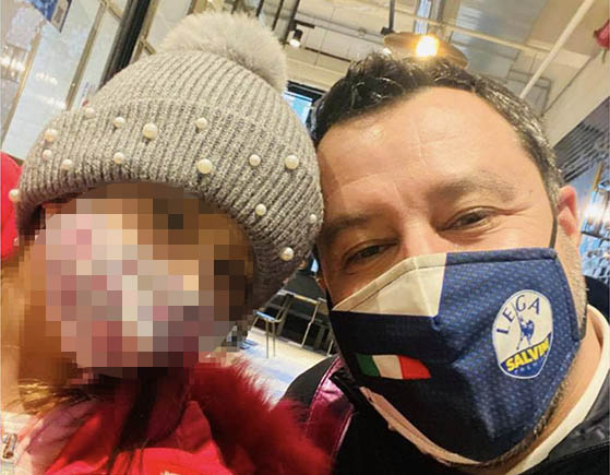 Quelli che i “minori non si usano a scopi politici” son sempre lì. Come la loro coerenza