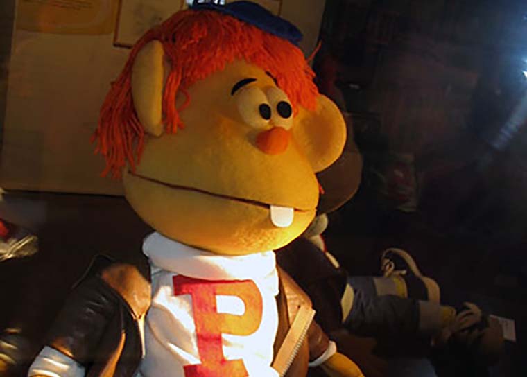 E adesso, per favore, candidate Provolino e la Mucca Carolina