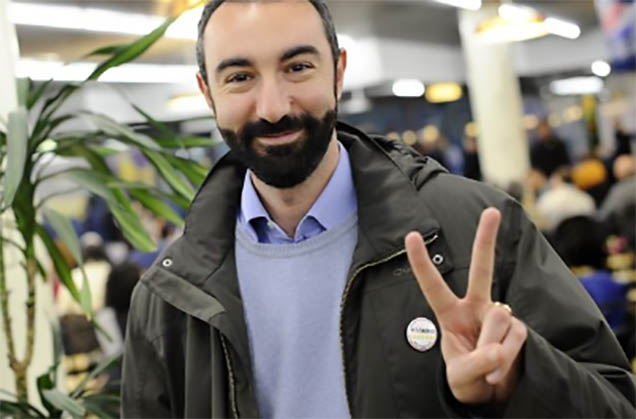 Il consigliere Barillari, il commento “Che vergogna…” e il “Comune Fake”… Quando si dice la sfiga