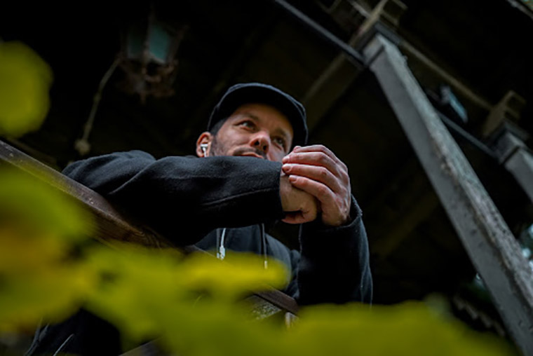 Google blocca gli annunci pubblicitari sulle pagine del racconto a puntate di Giuseppe Sciarra che pubblichiamo su Gaiaitalia.com Cultura