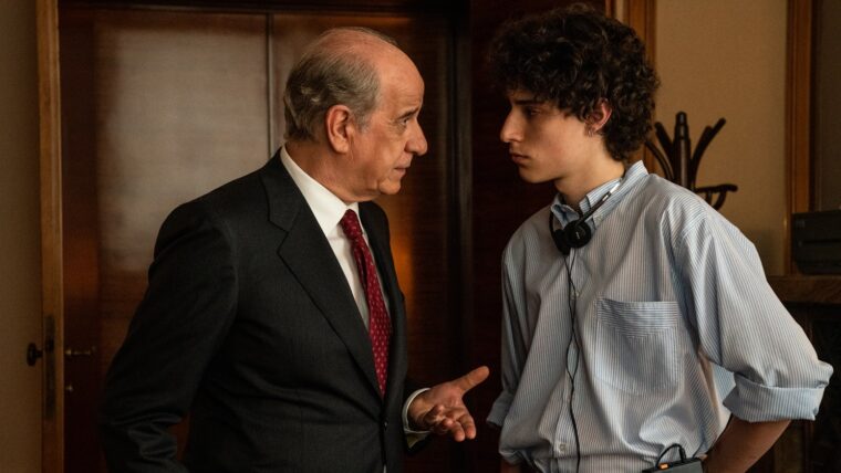 “E’ stata la mano di Dio”, la recensione in podcast di Emilio Campanella