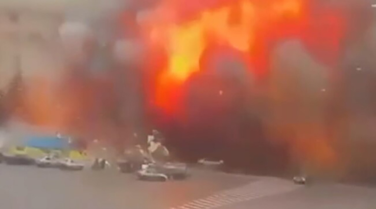 Un missile russo distrugge un condominio a Zhytomyr