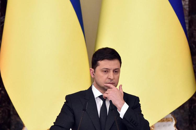 Zelensky al Parlamento Italiano. Alternativa C’è: “Operazione di marketing, non partecipiamo”. Loro, di marketing, sanno…