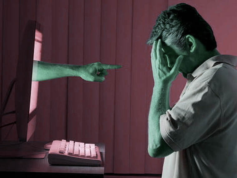 C’era una volta il “bimbominkia” ma per la corte di Cassazione usare il termine online è diffamazione