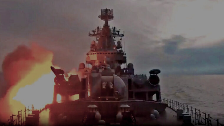 L’Ukrainska Pravda parla di un’altra nave distrutta nel Mar Nero. Il Cremlino smentisce