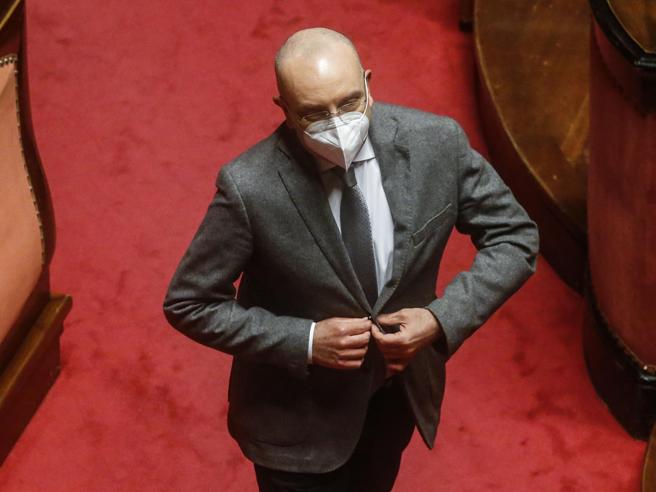 Petrocelli. O del brivido di presiedere una commissione vuota