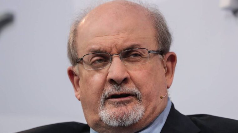 Salman Rushdie aggredito a Chautauqua, New York