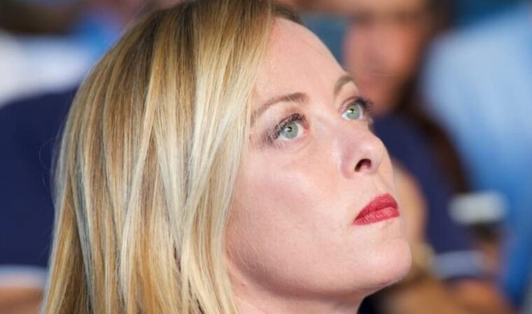 Per Kirk suona la campana (della follia che governa il mondo)