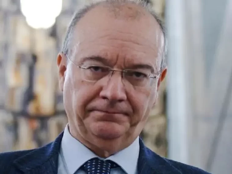 Un’ora (facoltativa) a settimana di “educazione alle relazioni”. A voi il grande impegno della politica “per” le donne….