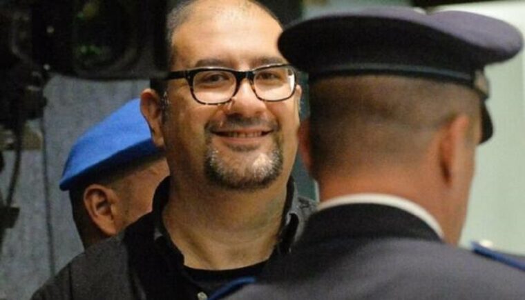 “No” ai domiciliari per Cospito