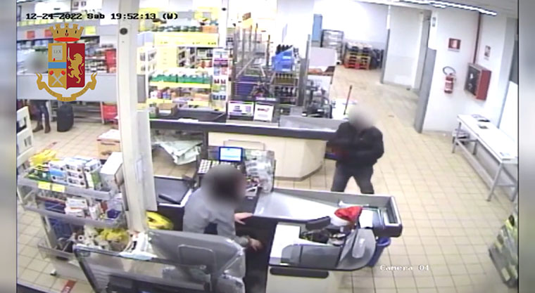 Rapina in un supermercato del Quartiere Mirafiori #videonotizia