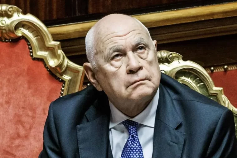 Ed ecco confezionato l’ennesimo bel siparietto, a futura memoria (ad averne una) sui rapporti tra Nordio e la corte de L’Aja