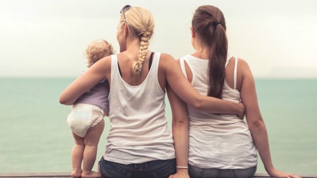 Per le Famiglie Arcobaleno un tragico ritorno al Medioevo