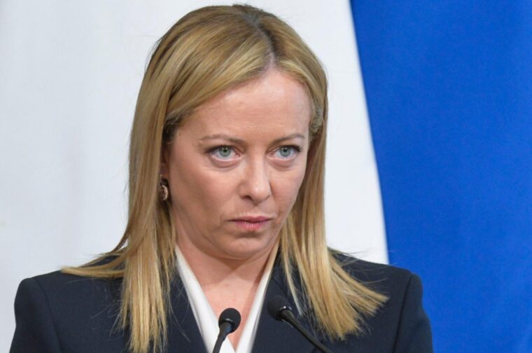 Al Dl Lavoro del governo Meloni mancano i voti di Forza Italia coi forzisti “arrivati con 15 minuti di ritardo”. Quando si dice la sfiga